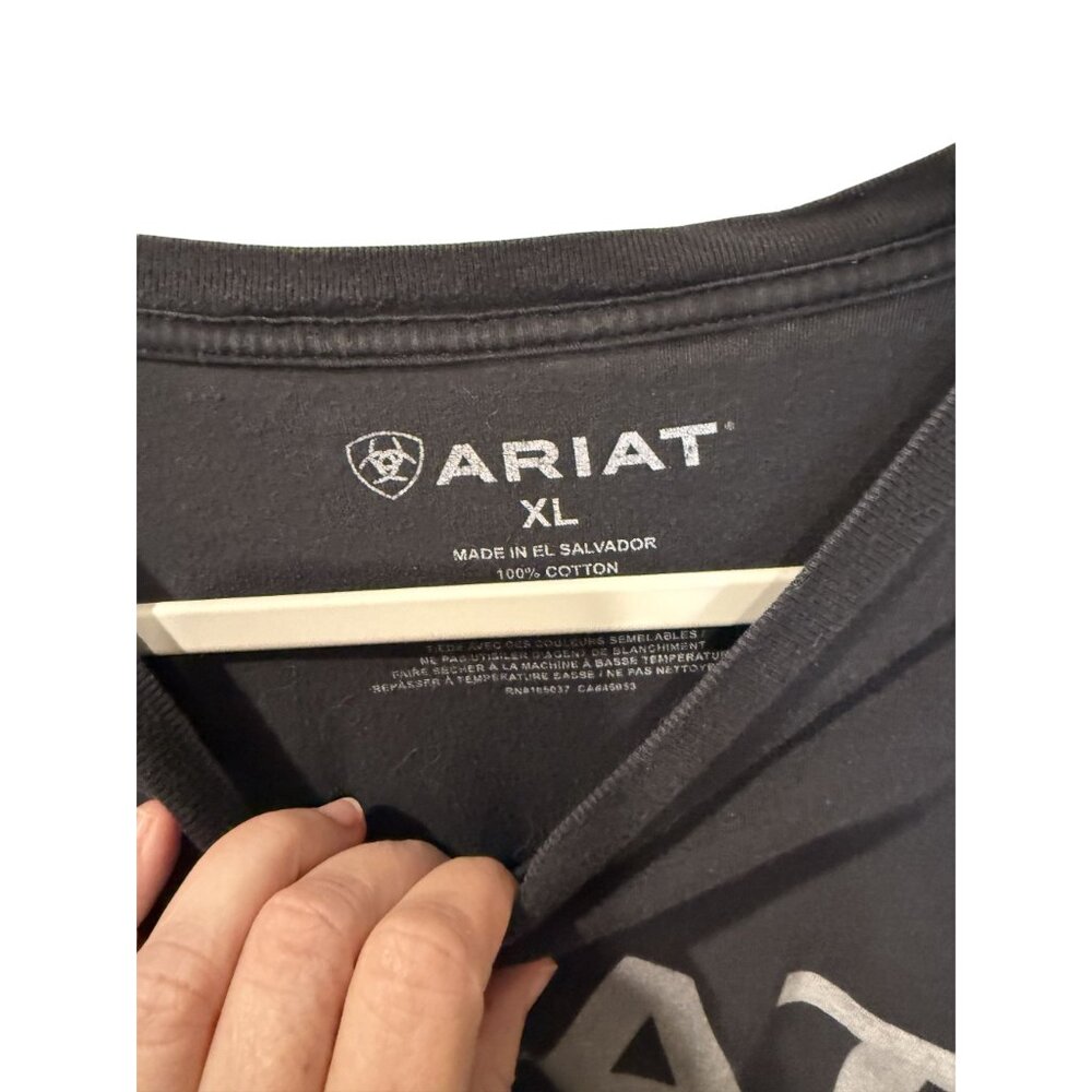 2 Ariat Mens Black Graphic T-Shirt XL Cotton Patriotic Flag Sleeve Logo Casual - Picture 4 of 6
